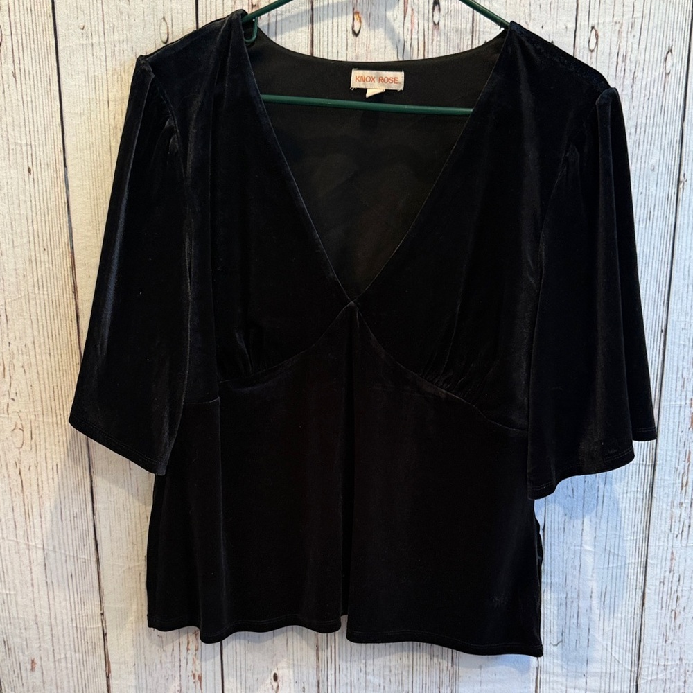 Knox Rose Black Velvet Blouse